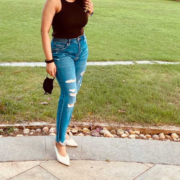 H&M mom jeans - Picture 3 of 3